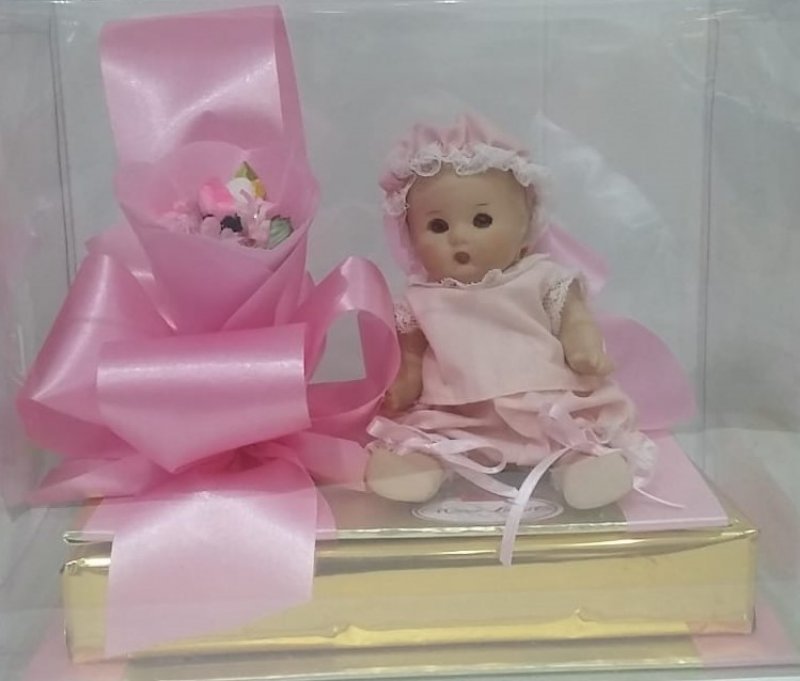 Bebe de porcelana totalmente articulado artesanal